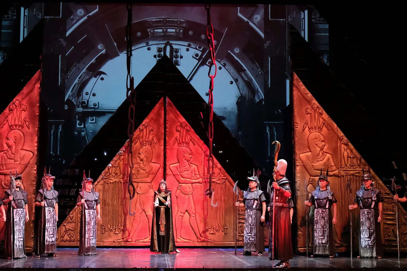 Аида - Казахский национальный театр оперы и балета имени Абая