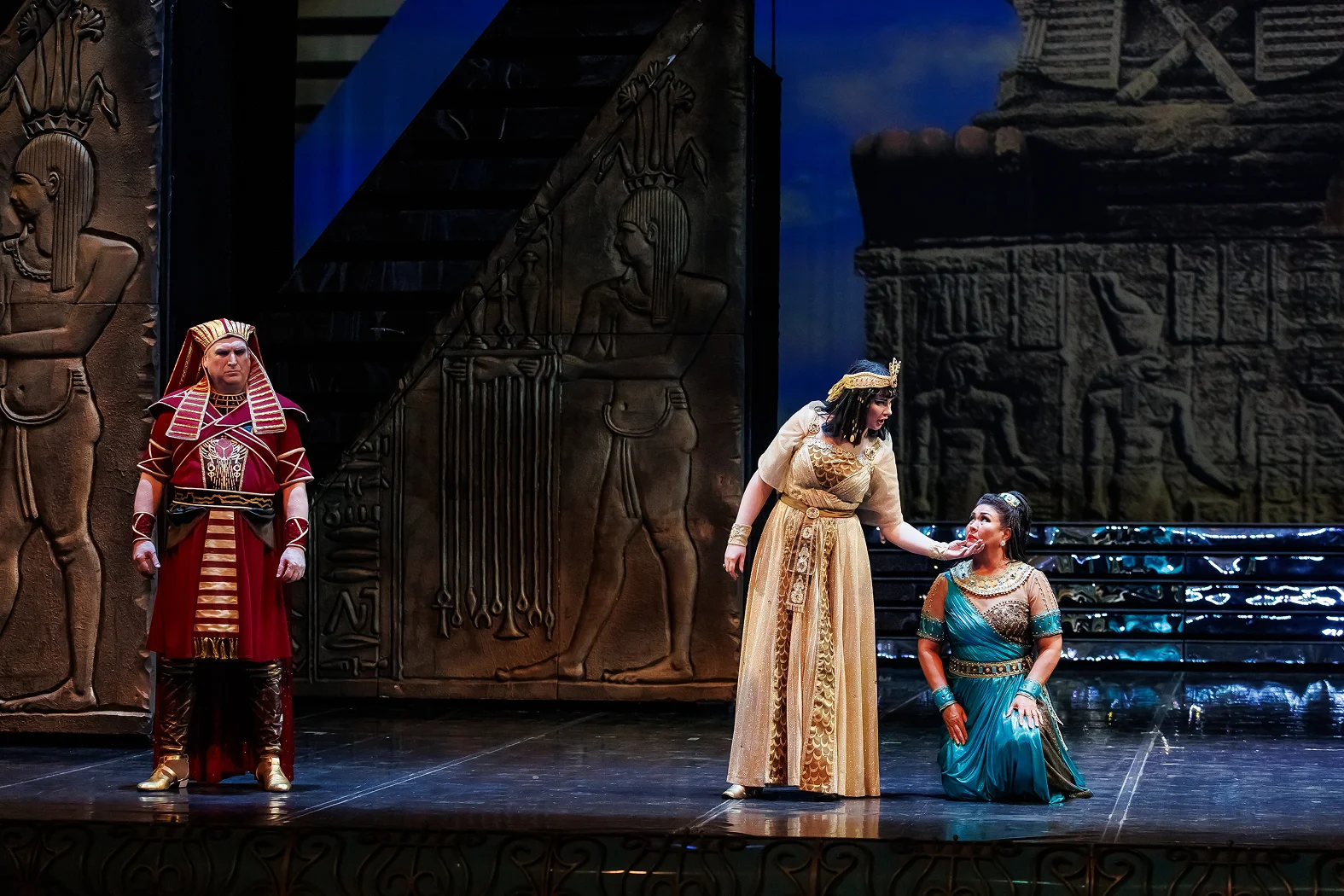 Аида - Казахский национальный театр оперы и балета имени Абая