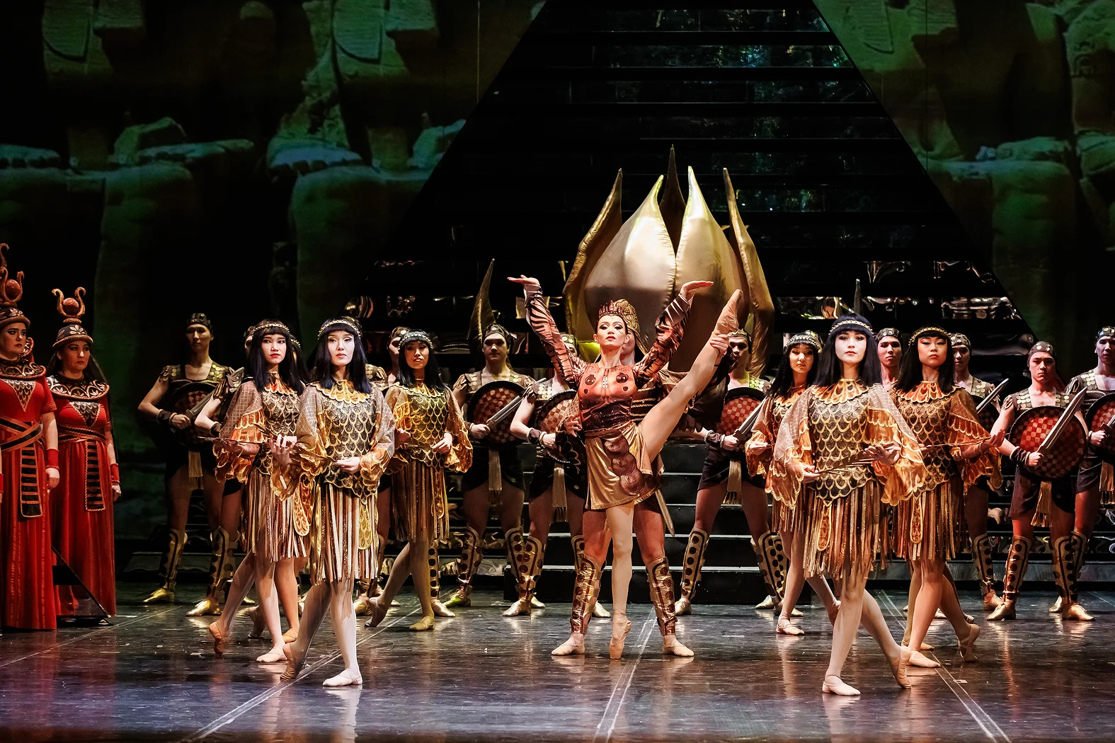 Аида - Казахский национальный театр оперы и балета имени Абая