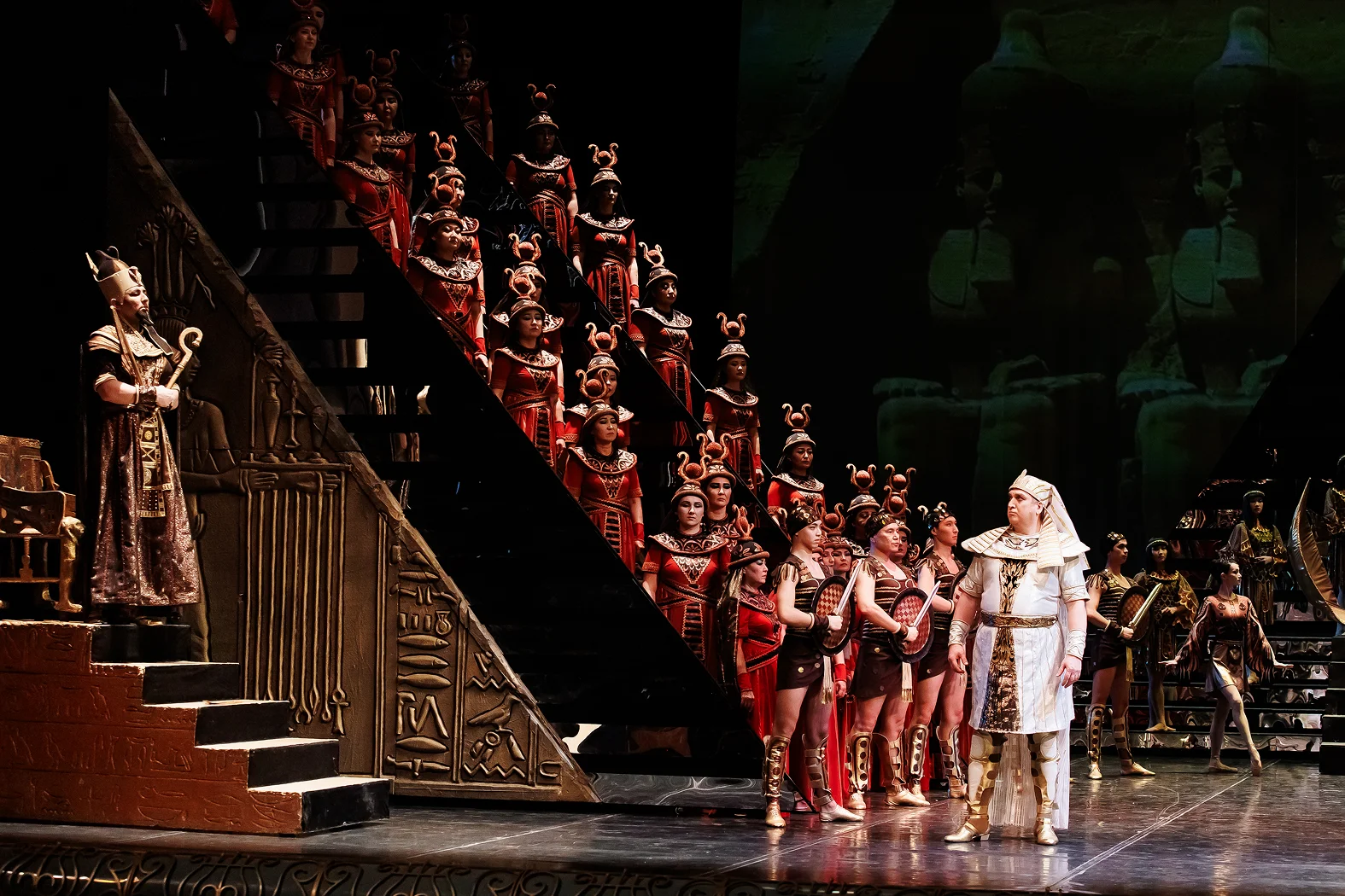 Аида - Казахский национальный театр оперы и балета имени Абая
