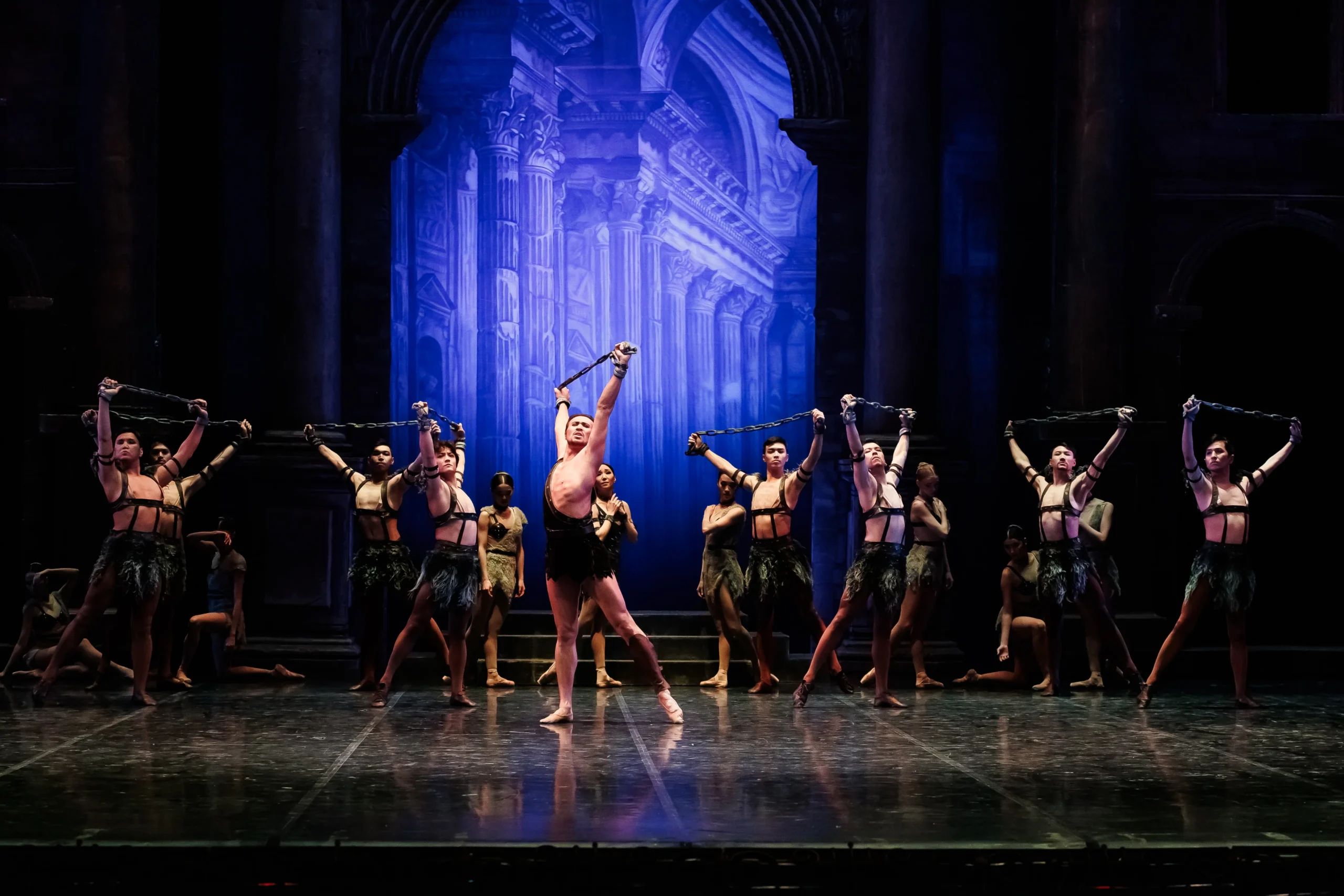 Спартак - Казахский национальный театр оперы и балета имени Абая