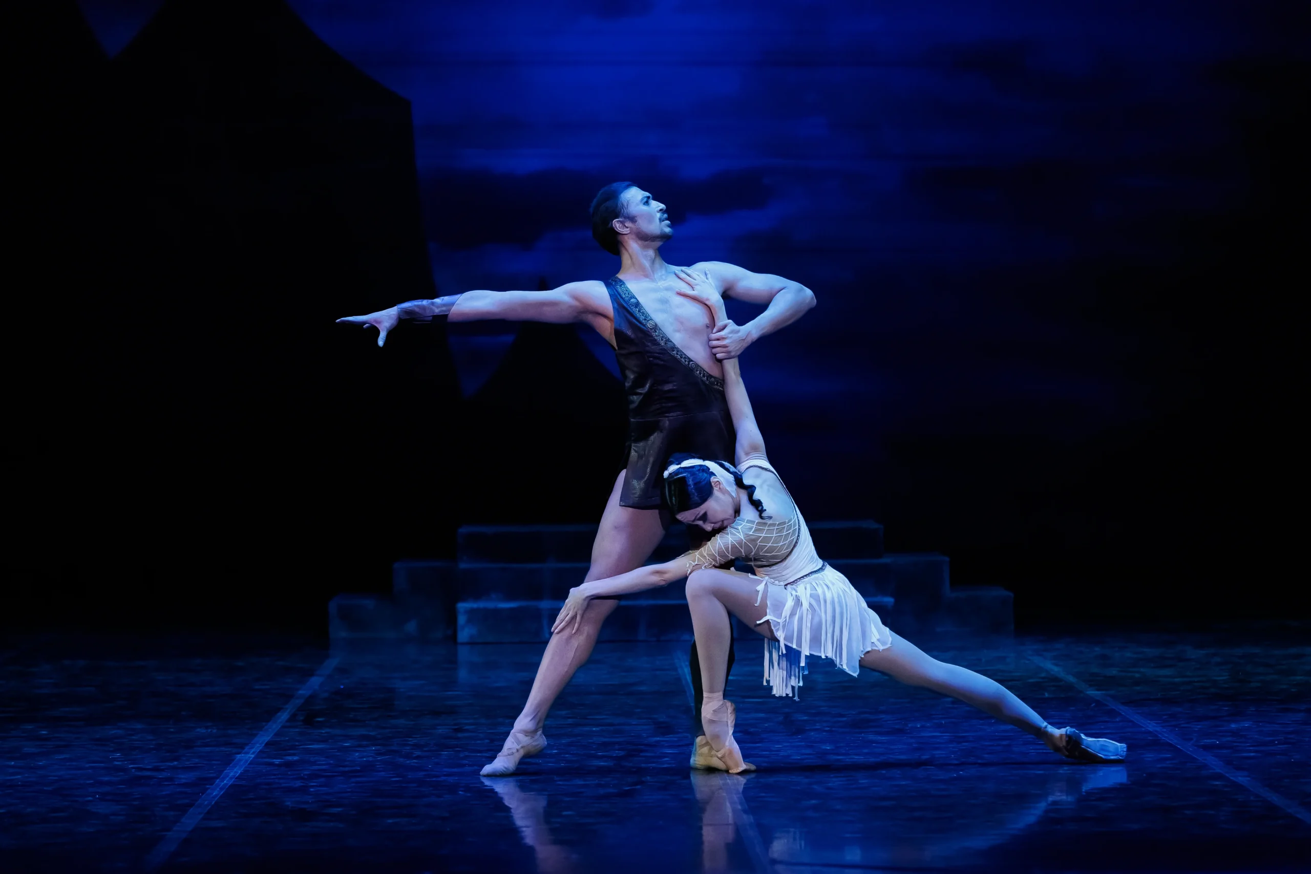 Спартак - Казахский национальный театр оперы и балета имени Абая