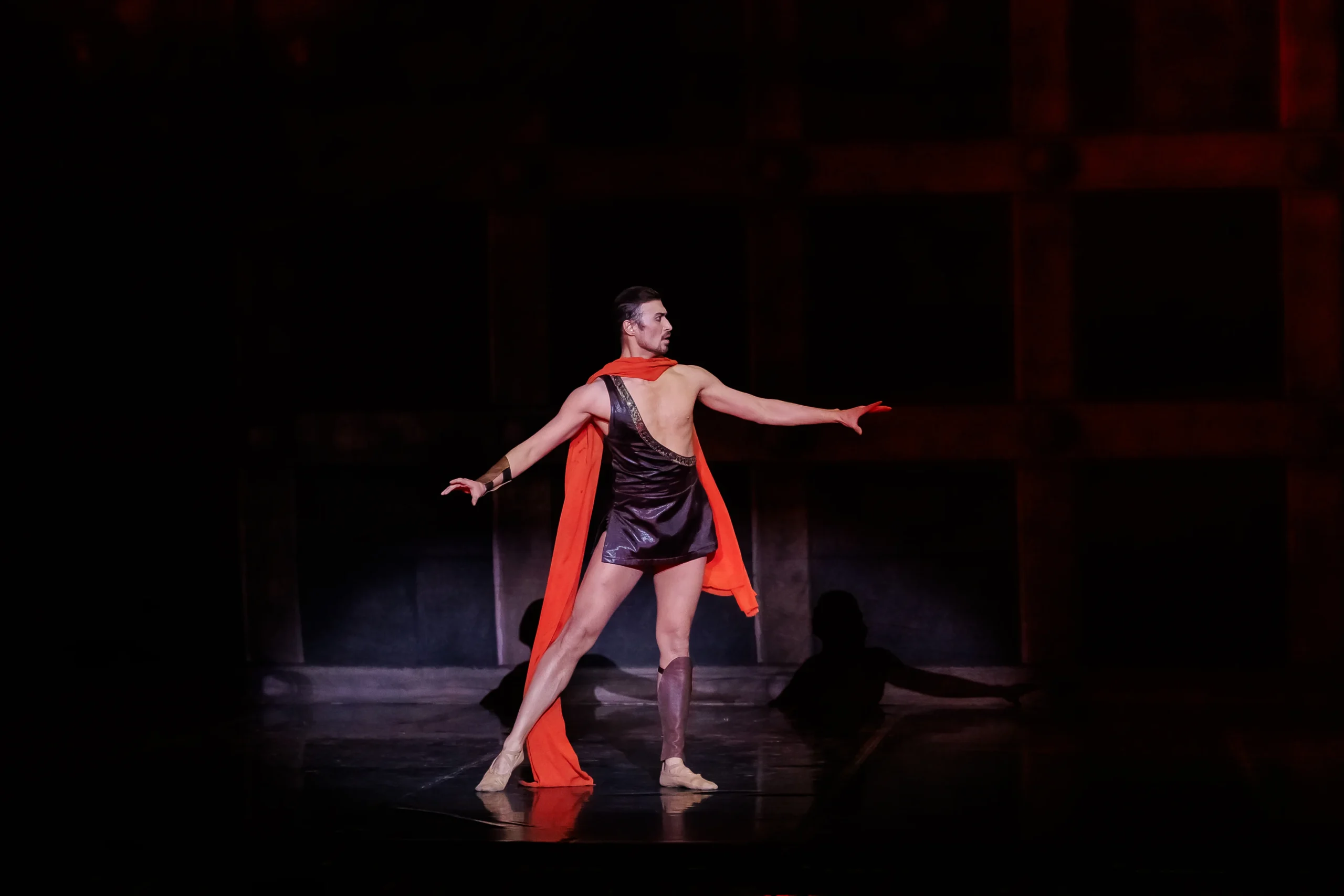 Спартак - Казахский национальный театр оперы и балета имени Абая