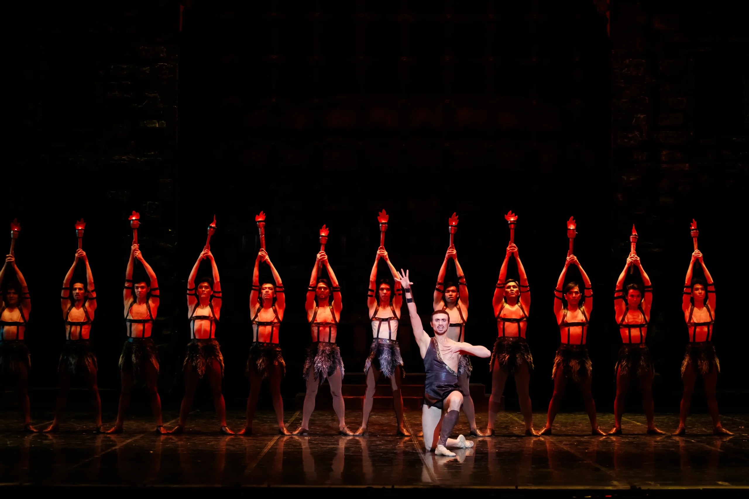 Спартак - Казахский национальный театр оперы и балета имени Абая