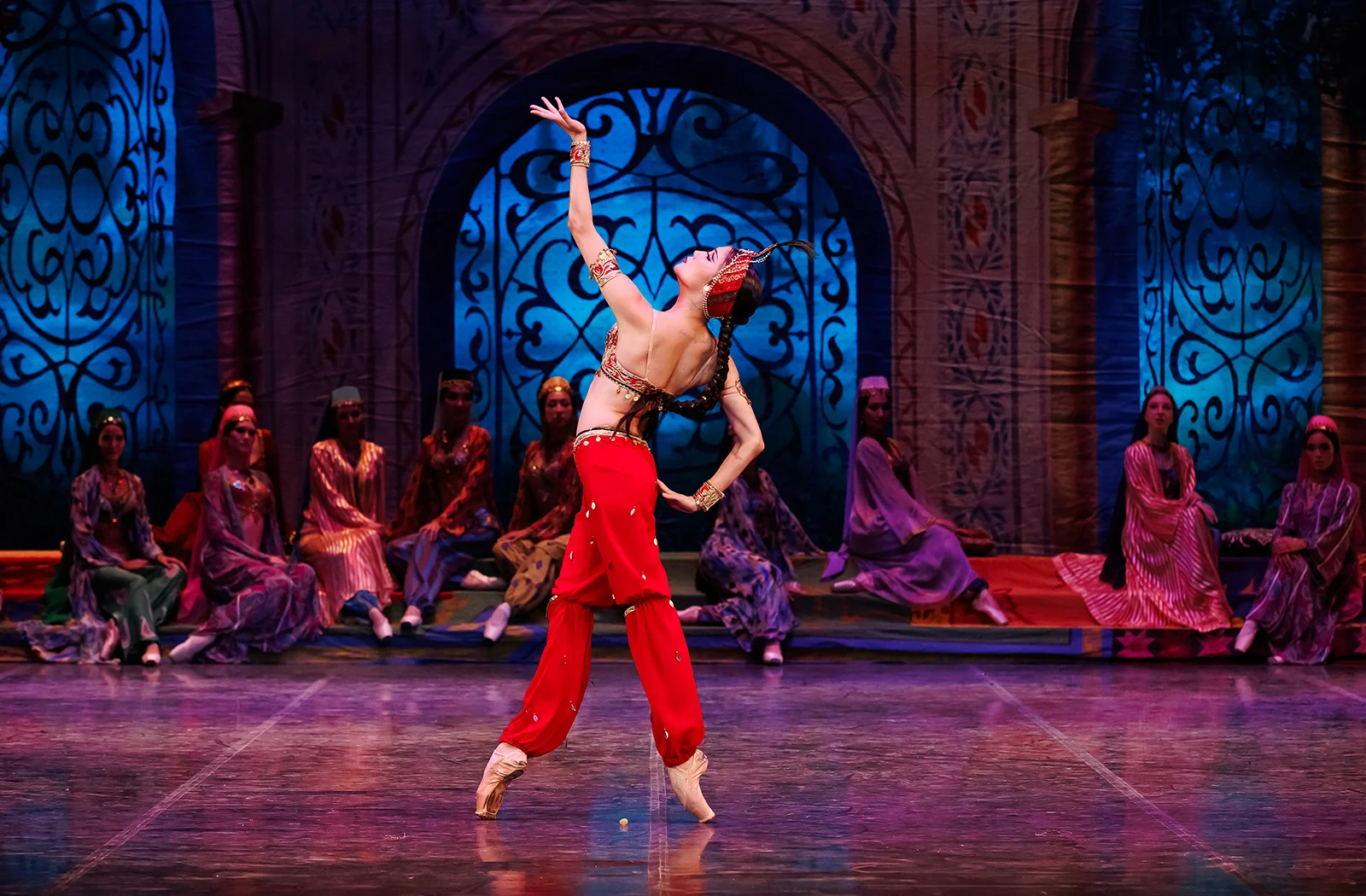 Бахчисарайский фонтан - Казахский национальный театр оперы и балета имени Абая