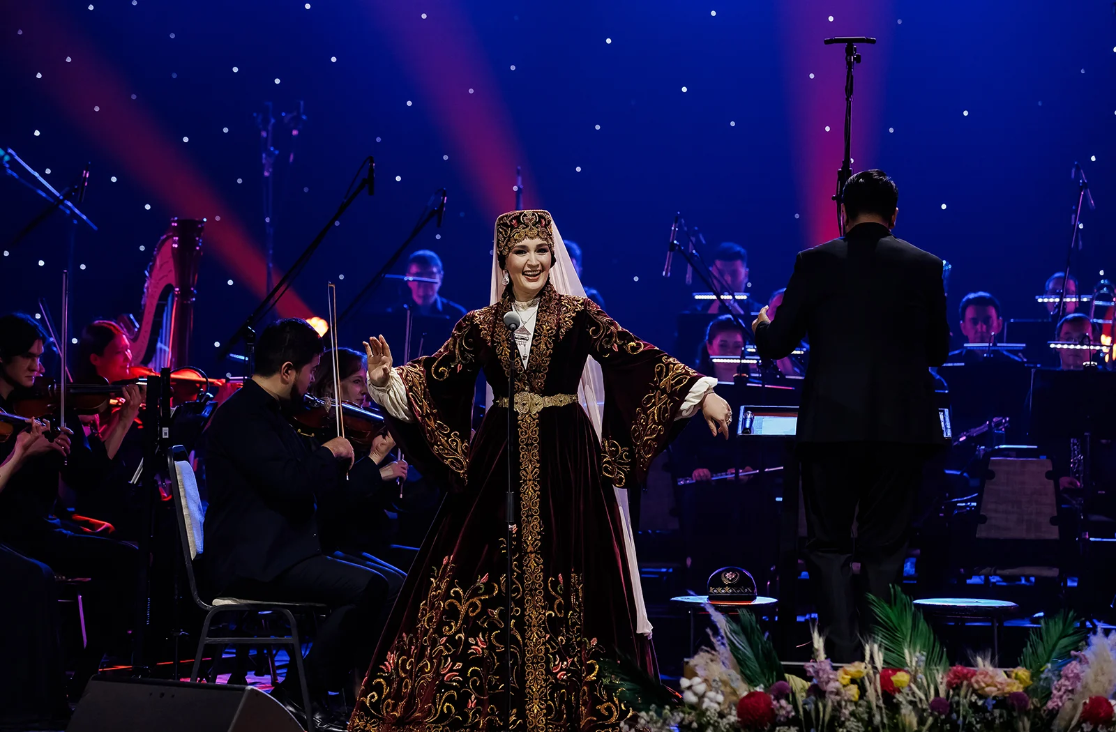 Галерея ARTE: ЖЕР-АНА ТЫНЫСЫ - Казахский национальный театр оперы и балета имени Абая