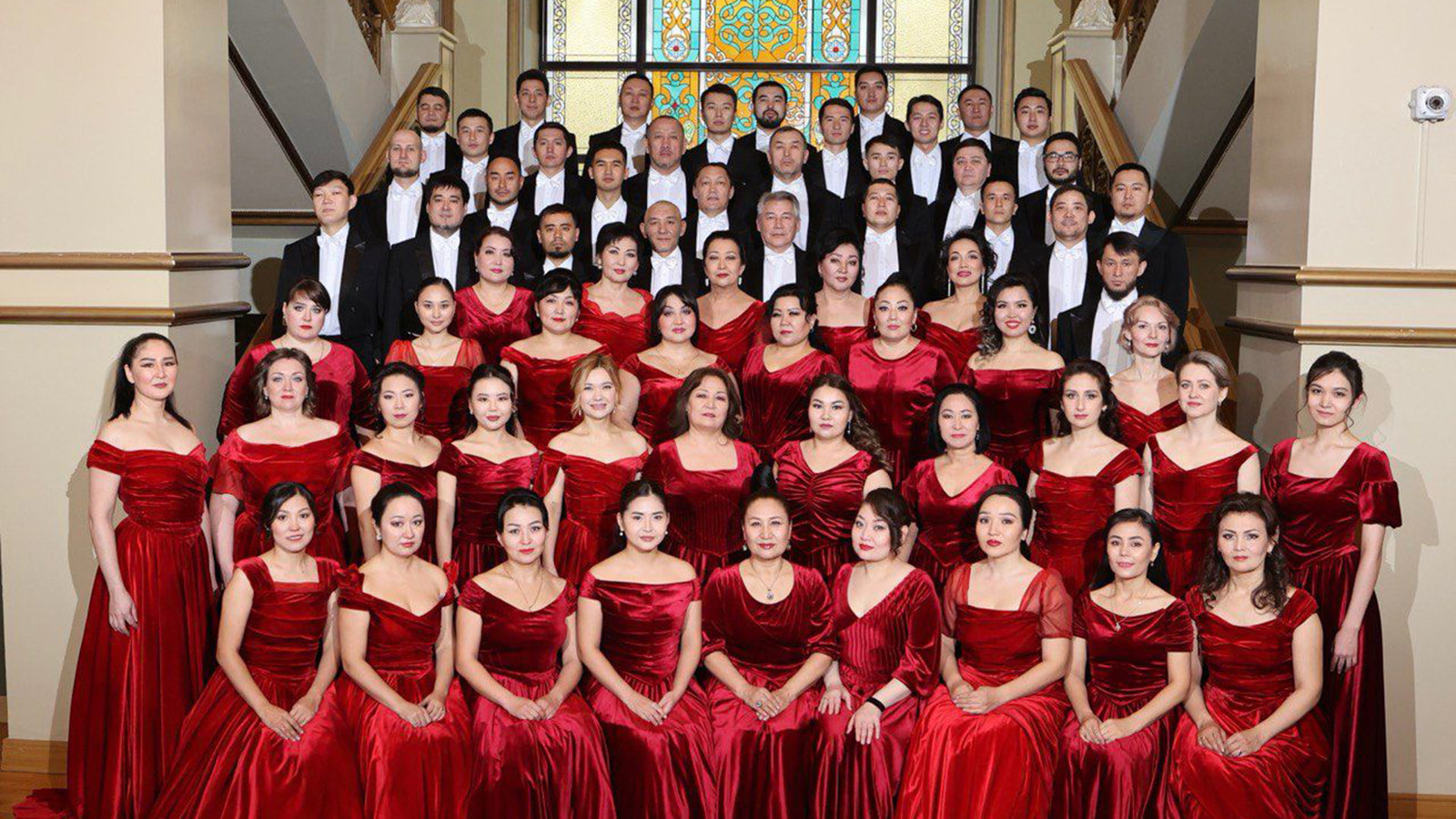 Хор Казахского национального театра оперы и балета имени Абая