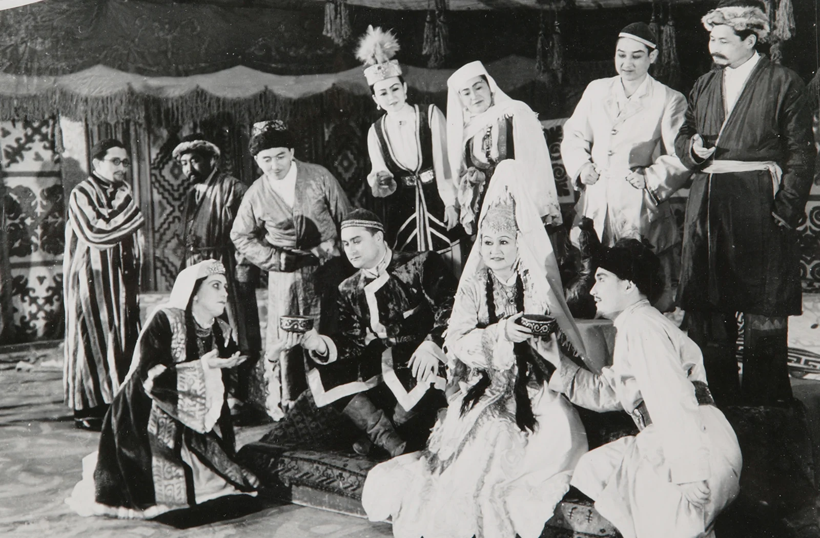 История театра