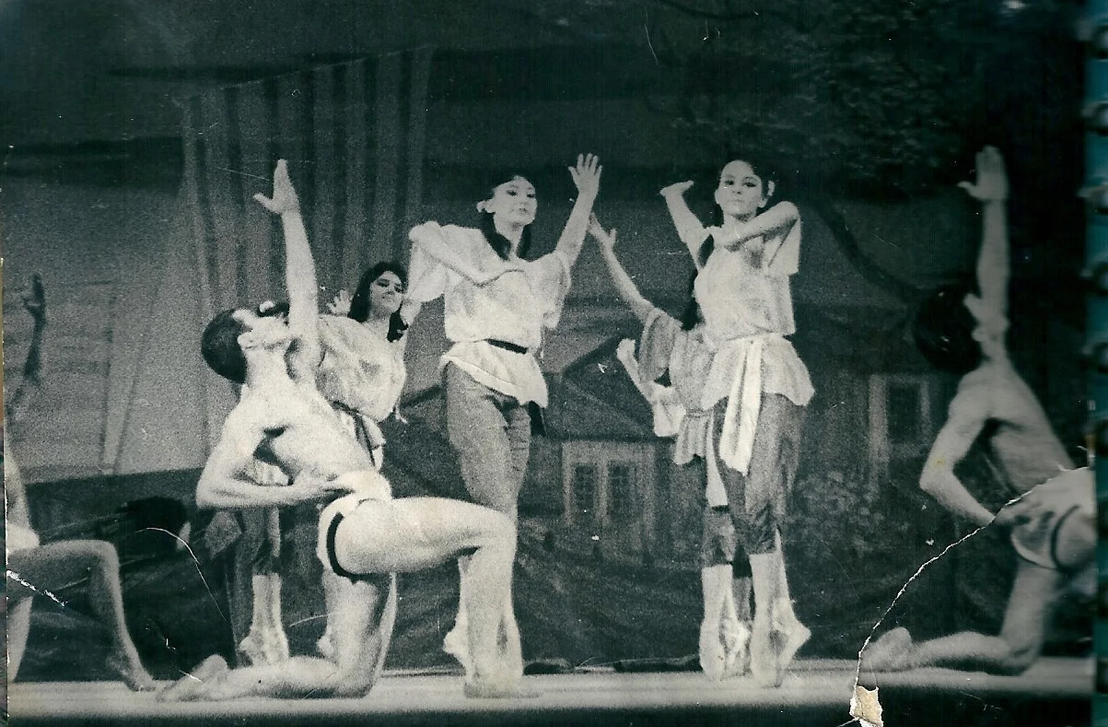 История театра