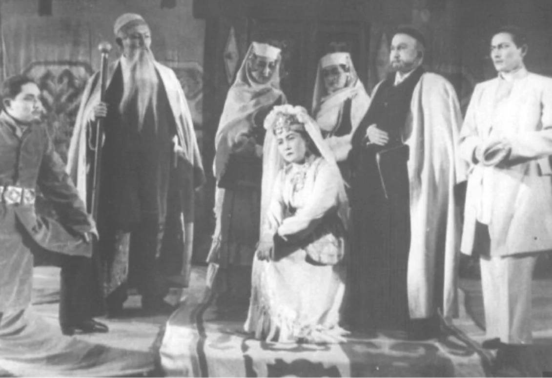 История театра