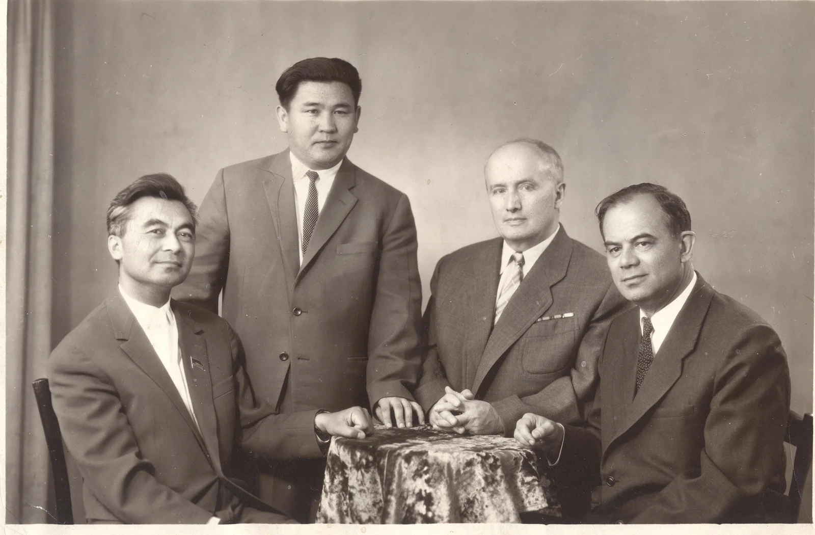 История театра