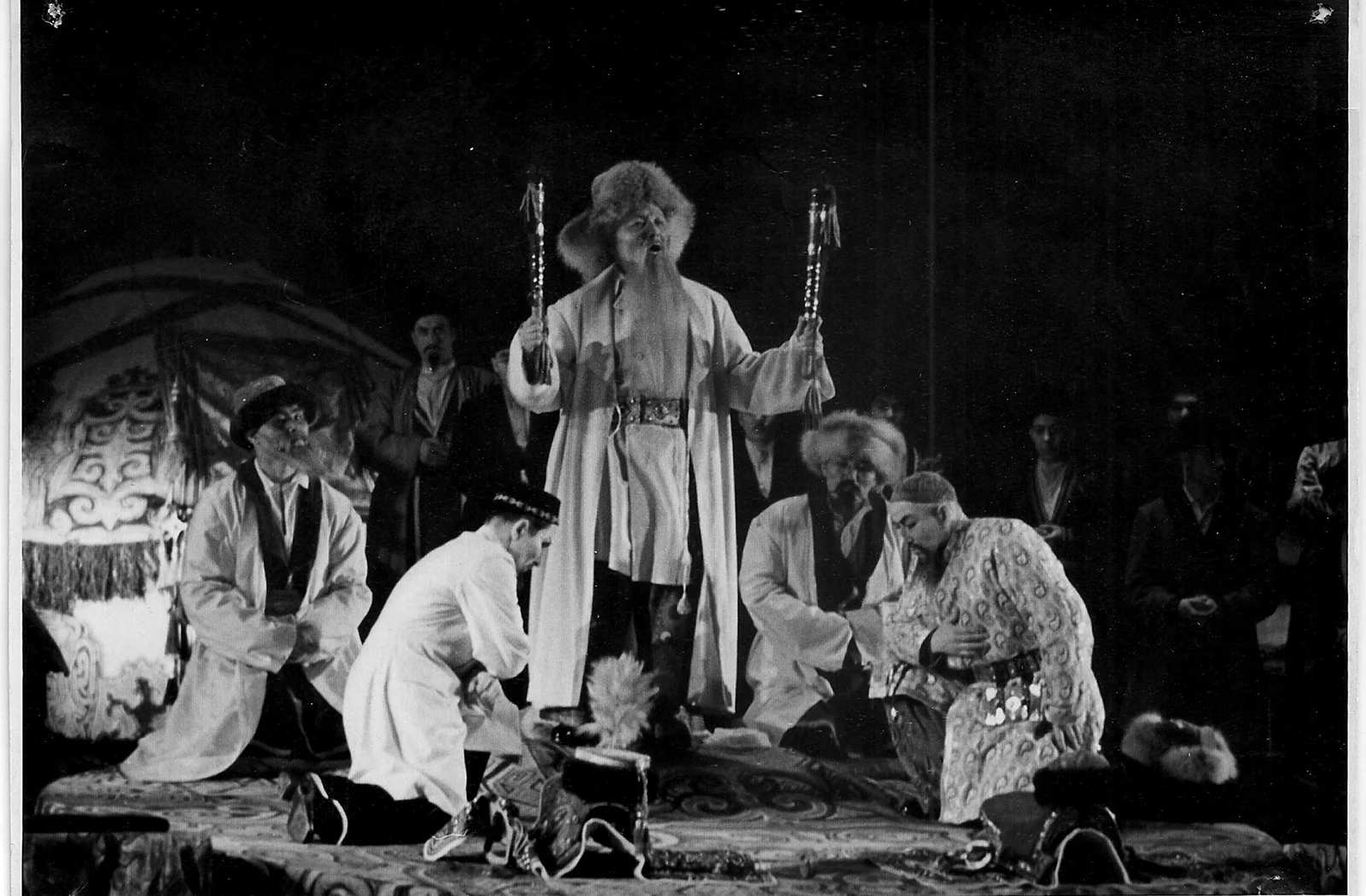 История театра