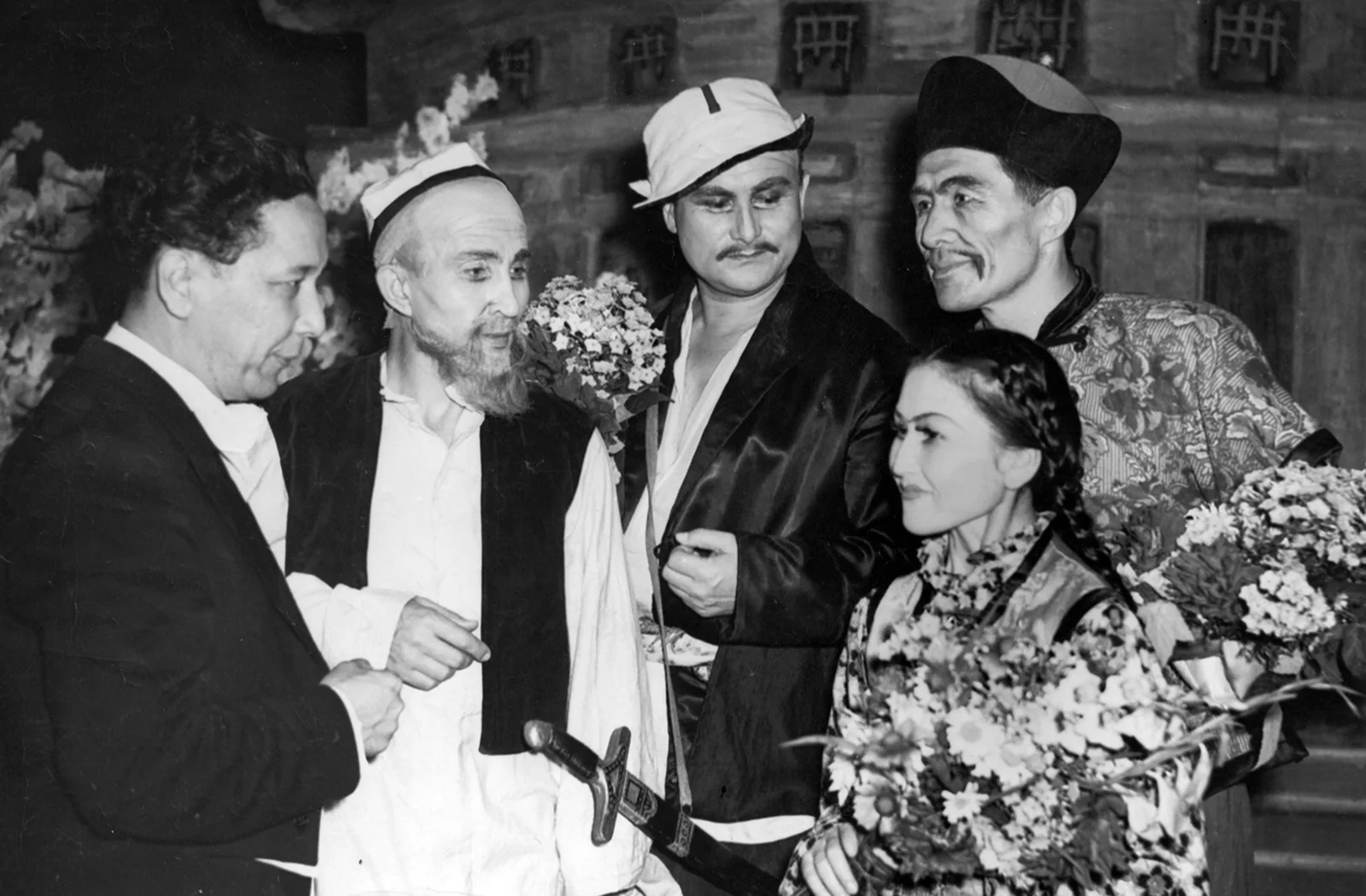 История театра