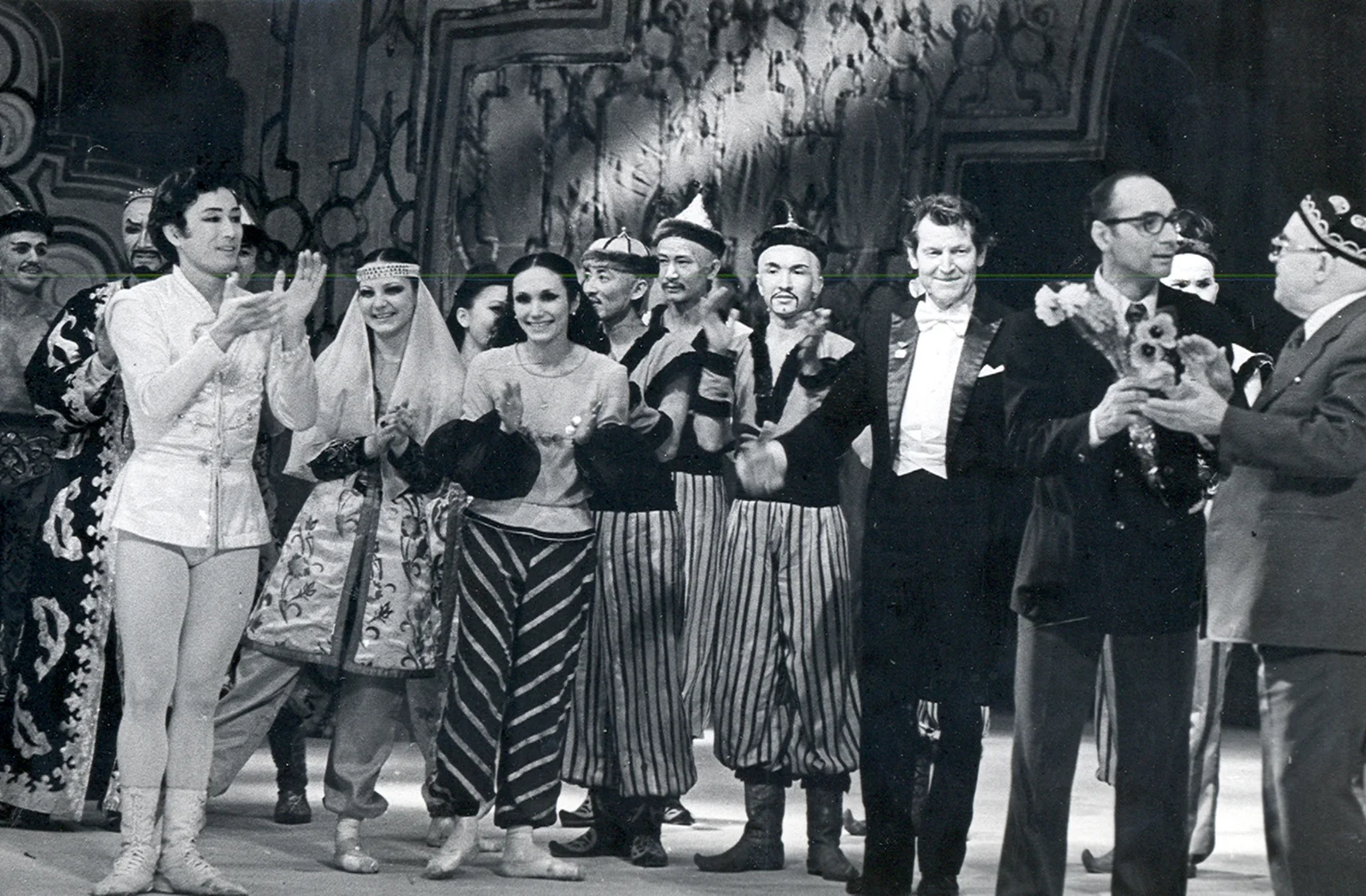 История театра