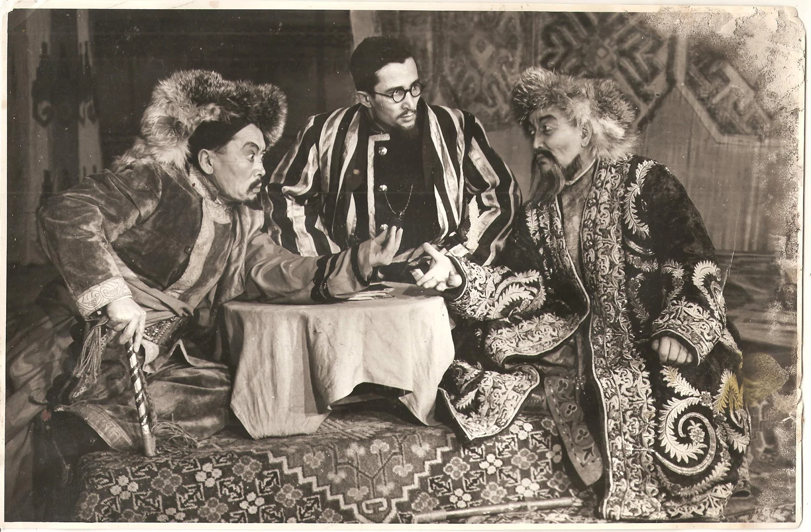 История театра