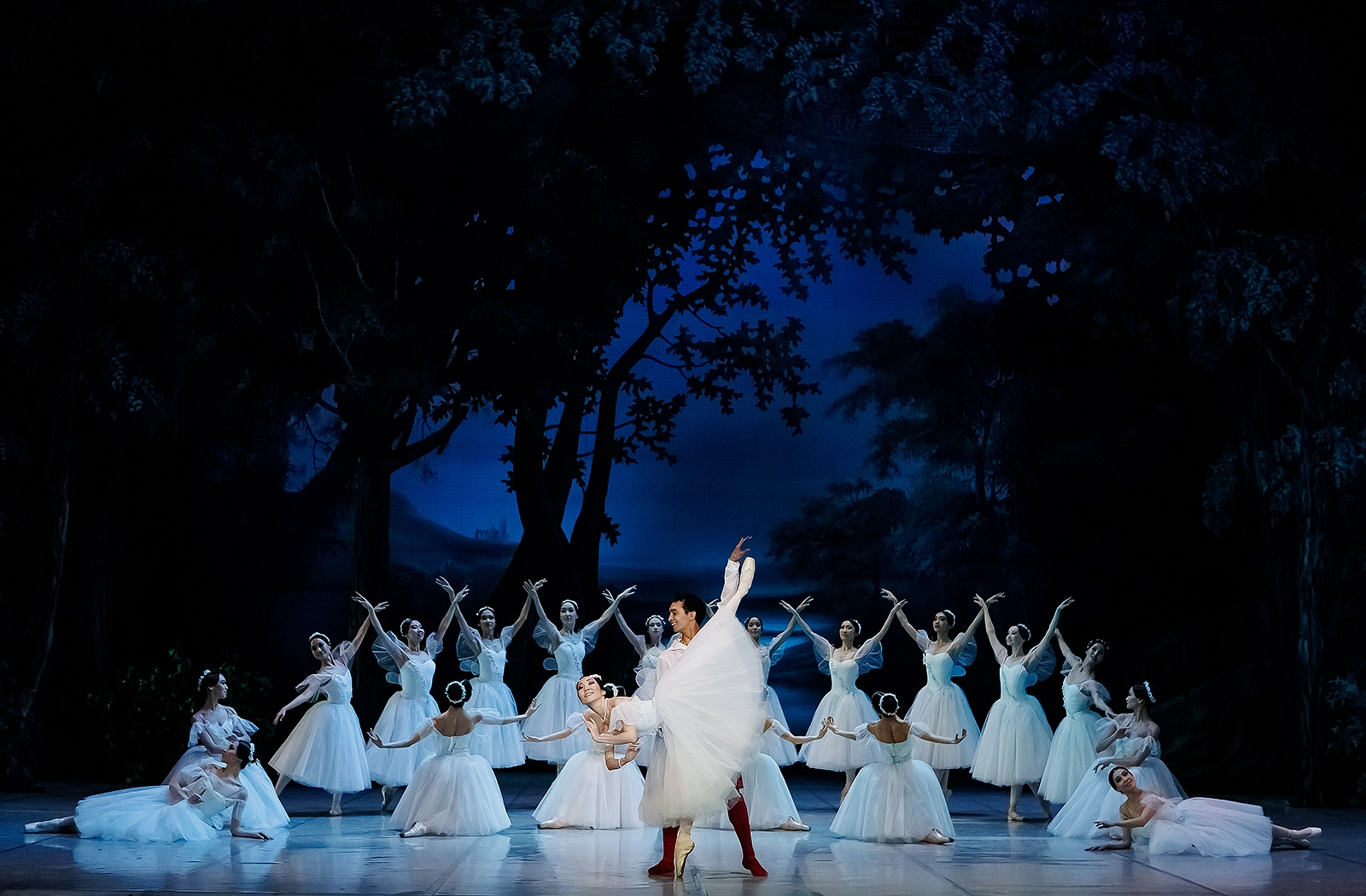 Сильфида - Казахский национальный театр оперы и балета имени Абая