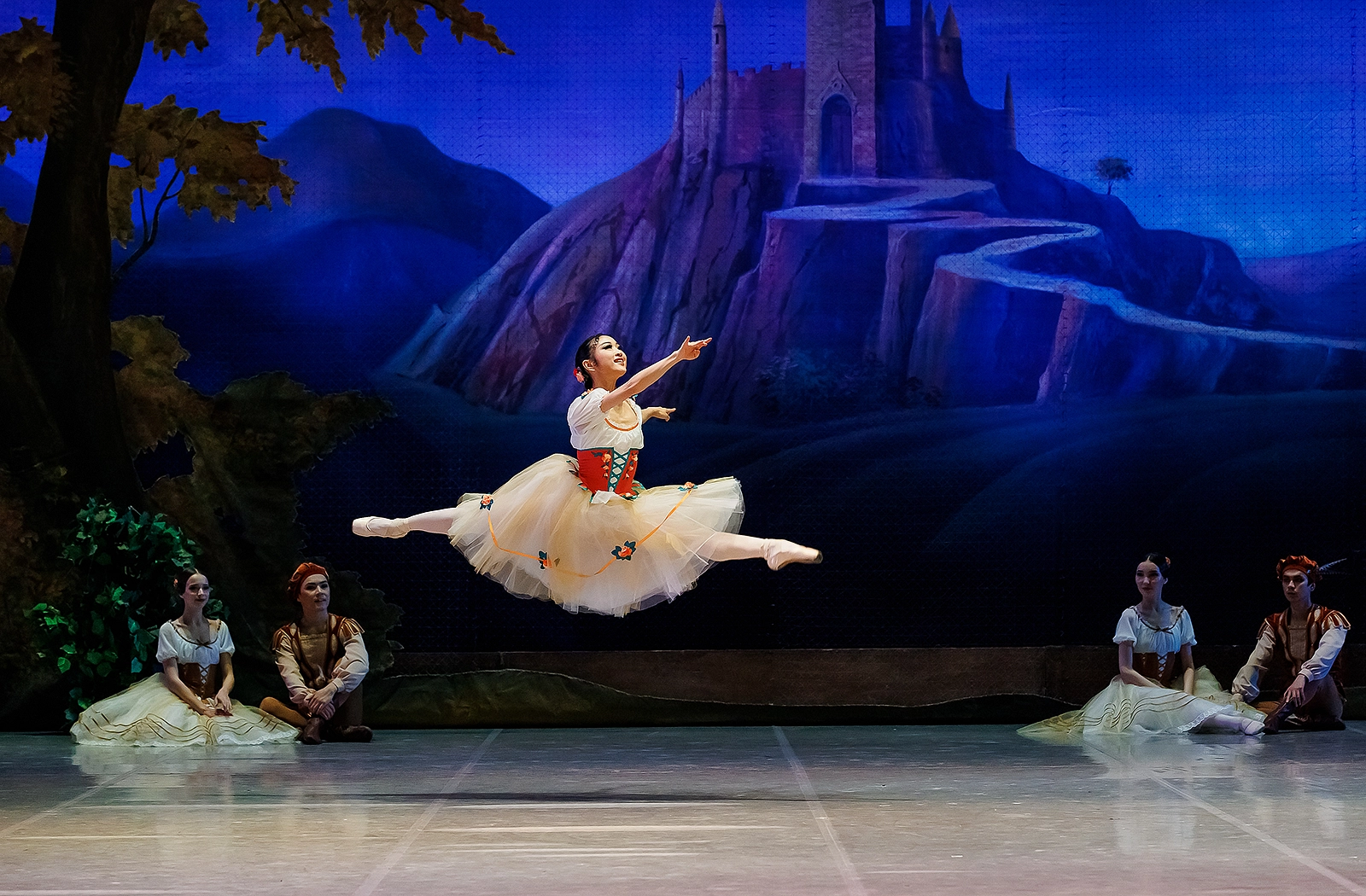 Жизель - Казахский национальный театр оперы и балета имени Абая